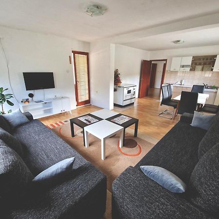Apartman Komfor Баня Лука Екстериор снимка